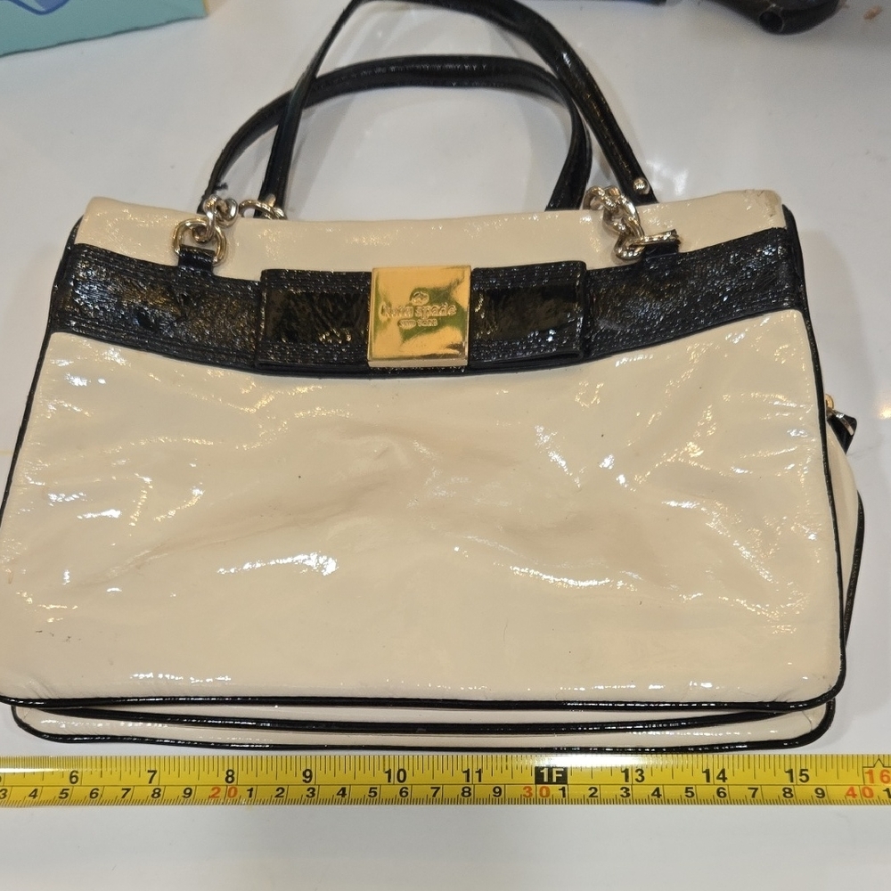 Kate Spade Elegant Cream and Black Handbag